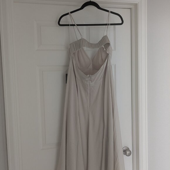 Express V-Neck Cream Midi with Cutout Back - Picture 5 of 6